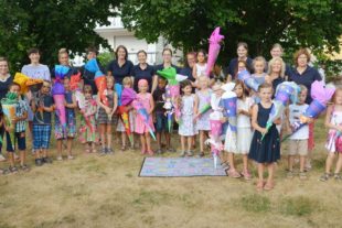 2018-8-1-BI-Kinderkarten St. Blasius-Schulanfänger- Abschluss- Gruppenfoto Kiga Abschied Leonie