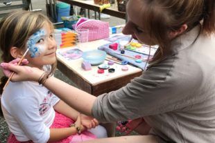 2018-8-10-ZE-Karin Metz-Sommerfest Laube-Kinderschminken mit Linda Kienzle
