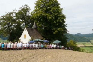 2018-8-10-ZE-UE-Franz Huber-Friedenskapelle-++ P1130354