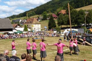 2018-8-13-BI-Prinzbach-bia-Highlandgames-Publikum zum Anfeuern anfeuern