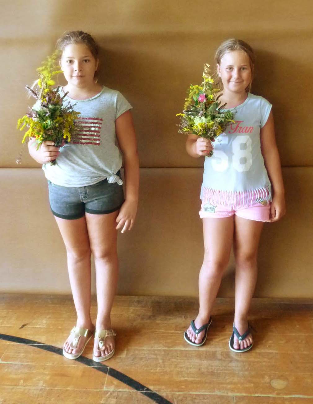 2018-8-22-NO-Claudia Moosmann-Sommerferienprogramm-Kräuterbüschelbinden-P1010878