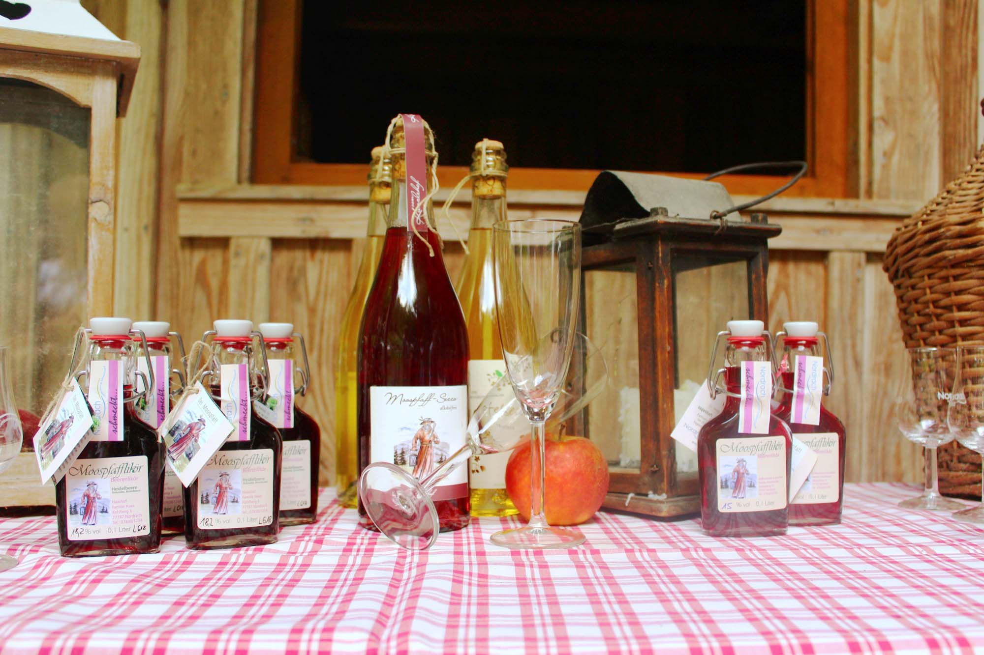 2018-8-29-NO-Tourist Info-Moospfaffmonat Moospfaffsecco und Moospfafflikör - komp.