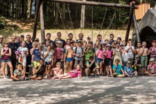 2018-8-8-ZE-Engelhardt-AWO-Besuch der FFW-Stadtranderholung-xQmjJmRQ