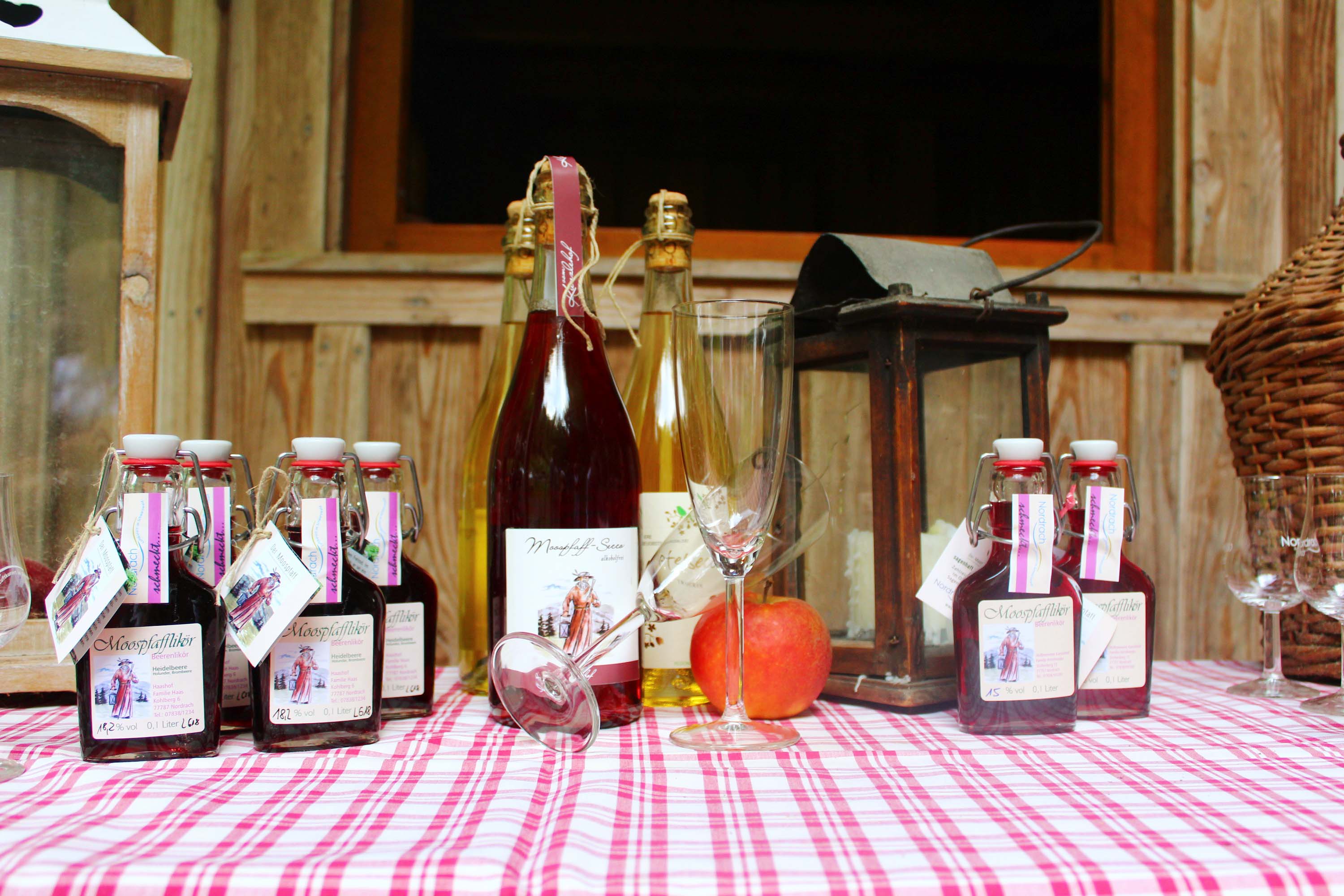 2018-8-29-NO-Tourist Info-Moospfaffmonat Moospfaffsecco und Moospfafflikör - komp.