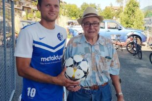 2018-9-14-ZE-UH-cw-FVU_Ballspende_Schülli