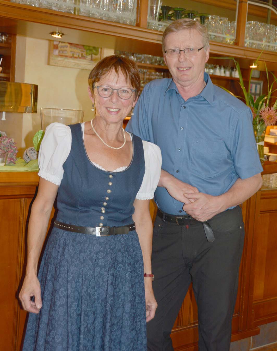 2018-9-21-BI-hps-Gasthaus Kreuz-Anna udn Graham Smithson-DSC_0755 2