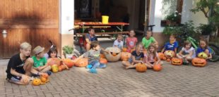 Basteln mit Kürbis und Mais zum Sommerausklang