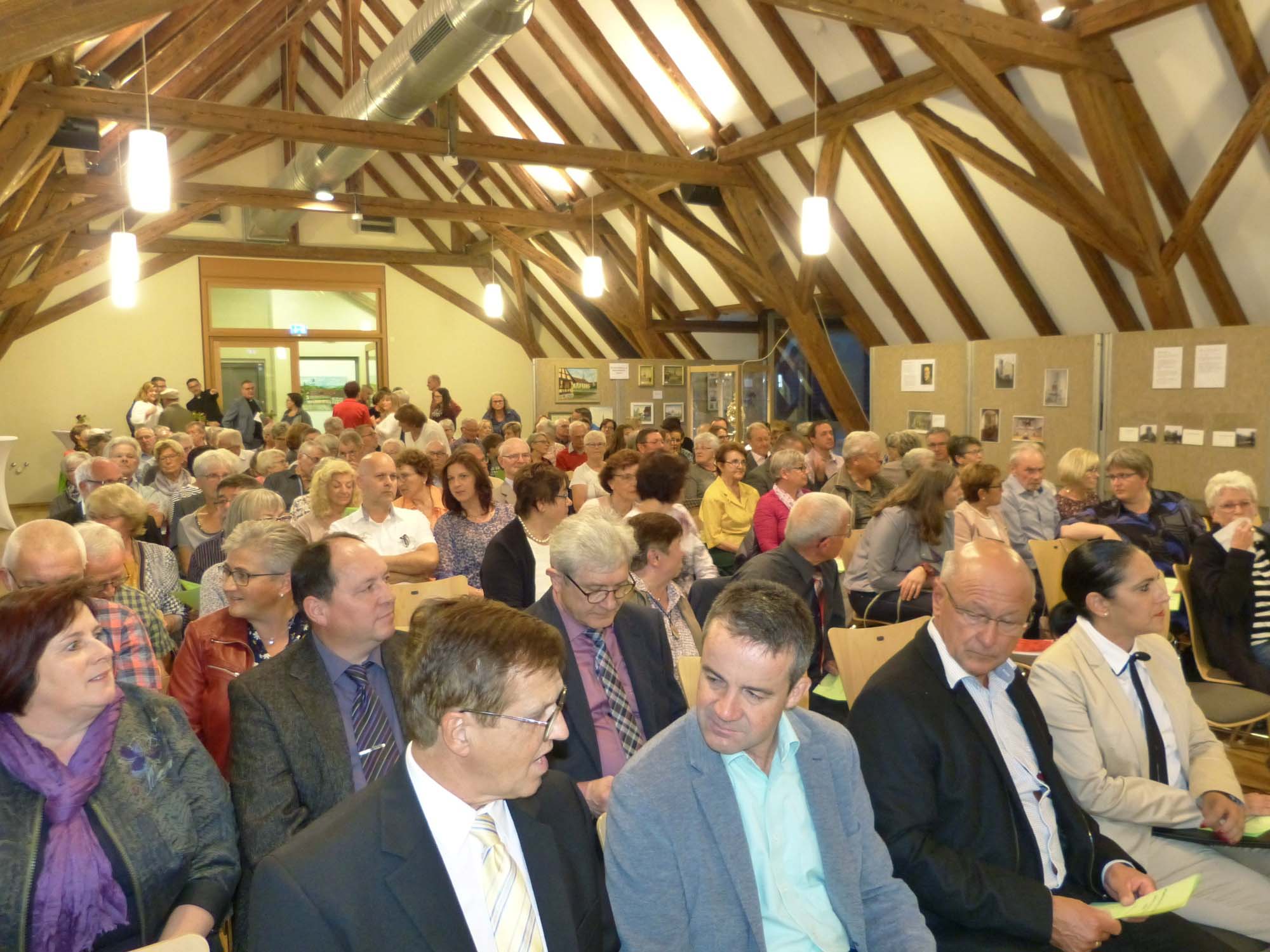 2018-10-15-BI-bia-Kirchenjubiläum-u-Publikum