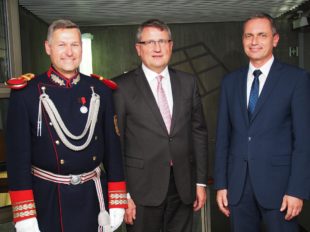 Bürgermeister Pfundstein setzt sich für die Bürgerwehren ein