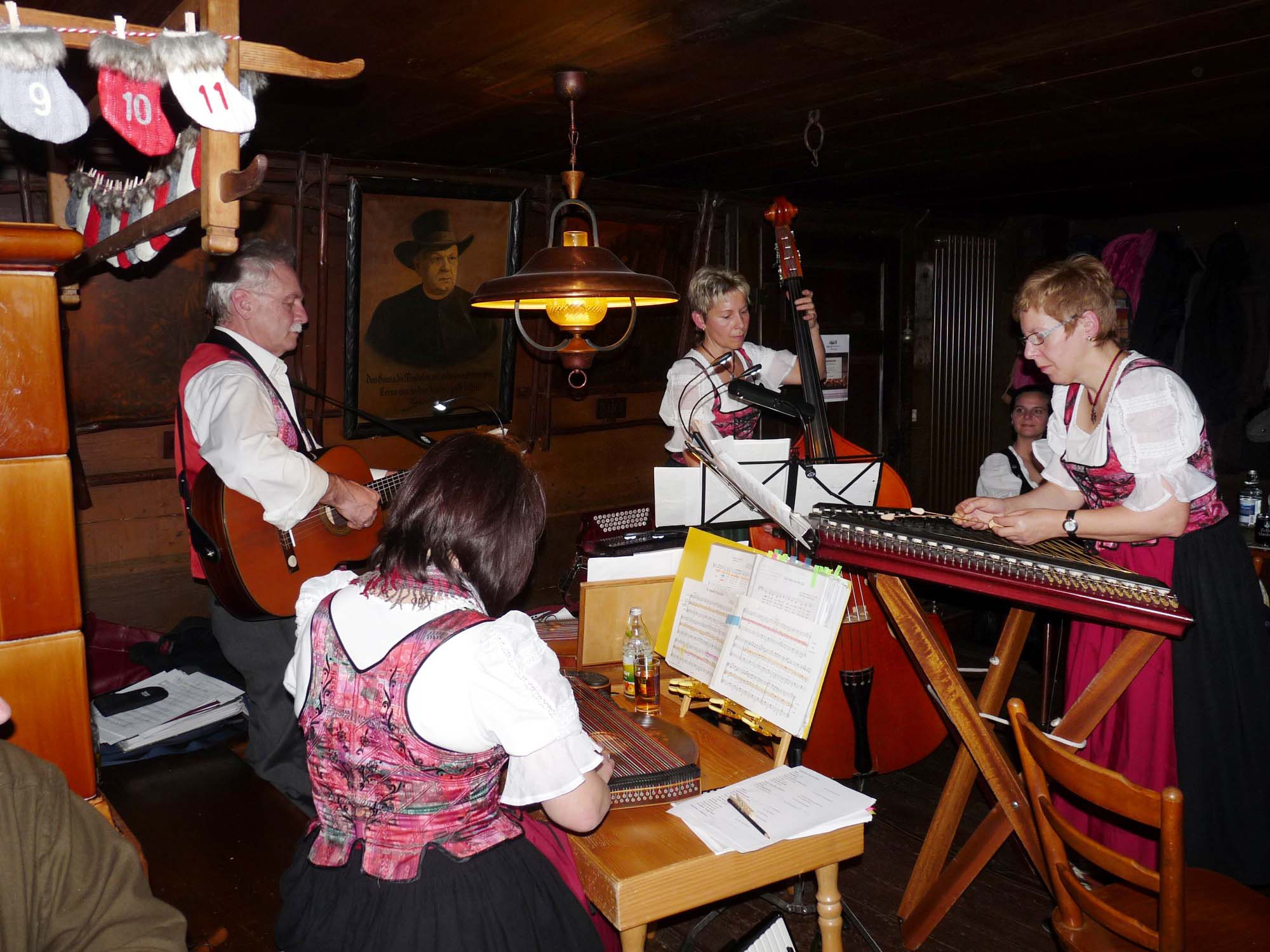 2018-10-19-NO-Tourist-Info-zLicht gehn Mühlstein-P1170620