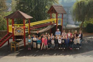 2018-10-22-NO-vo-Spielgerät Grundschule Junker-DSC_1735