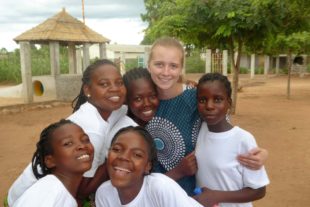 2018-10-22-OH-Missionskreis Oberharmersbach-Missionsonntag-Erlebnisbericht-Viktoria Lehmann-Mosambik-Archivfoto-privat