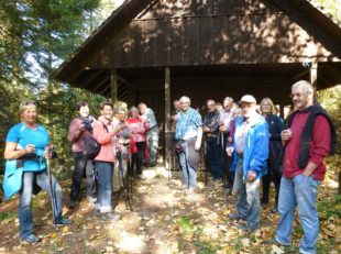 Bei goldenem Oktoberwetter über die Höhen zum Nillhof