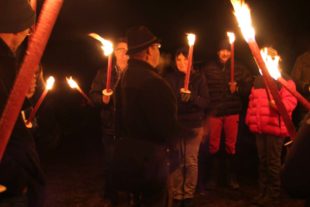 2018-10-30-OH-Tourist-Info-Fackelwanderung_Heidenkirche