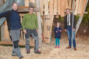 2018-10-30-OH-kal-Brandenkopf-Schule-Neuer Spielplatz ist fertiggestellt-vkIMG_5403b