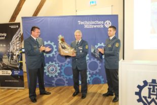 2018-10-8-BI-vo-THW Amtswechsel Ortsbeauftragter DSCF2277