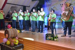 2018-11-10-Zell-Unterentersbach-Narrengemeinschaft Unterentersbach-Jubilämumsparty 66 Jahre-Foto Ute Berger-UTS_7677