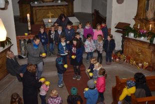 2018-11-14-Zell-Unterentersbach-Kindergarten Wirbelwind-St Martinsfeier-Foto Ute Berger-UTS_7824