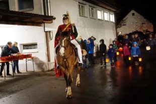 2018-11-16-BI-Marcel Willmann-Pfarrgemeinde-St Martin-Umzug-DSC00166