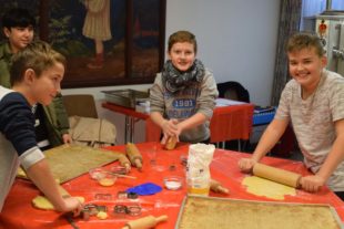 2018-11-28-NO-Barbara Kamm-Essig-Nordracher Weihnachtsmarkt-Kinderbackstube