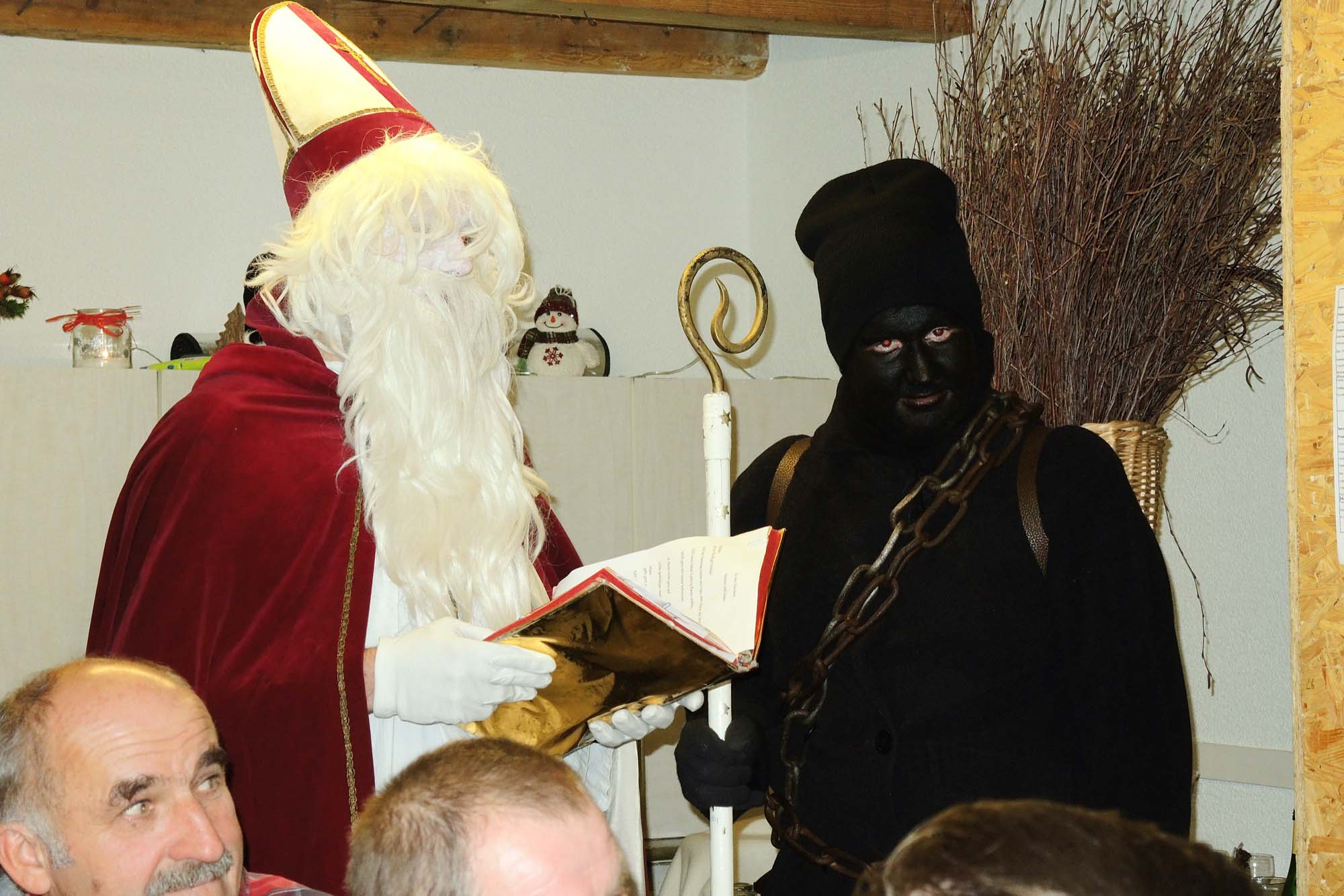 2018-11-30-ZE-UE-Franz Huber-Wandergruppe-Nikolaus 2018 (7)