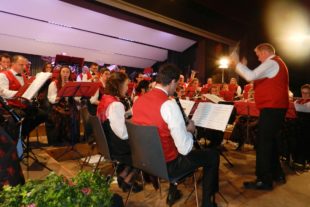 2018-11-5-ZE-UH-hpw-Musik- und Trachtenkapelle Unterharmersbach-Jahreskonzert-Konzert MUUH (11)