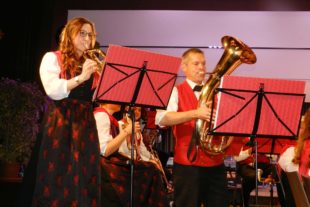 2018-11-5-ZE-UH-hpw-Musik- und Trachtenkapelle Unterharmersbach-Jahreskonzert-Konzert MUUH (7)