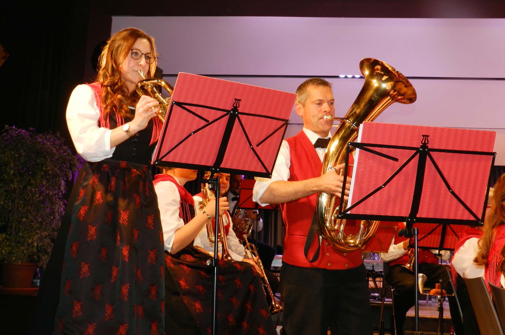 2018-11-5-ZE-UH-hpw-Musik- und Trachtenkapelle Unterharmersbach-Jahreskonzert-Konzert MUUH (7)