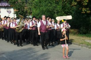 2018-11-7-ZE-UE-Franz Huber-Musikalischer Filmabend zum 50-jährigen Jubiläum der Musikkapelle Unterentersbach-++ Bb 50 Jahre-Umzug )