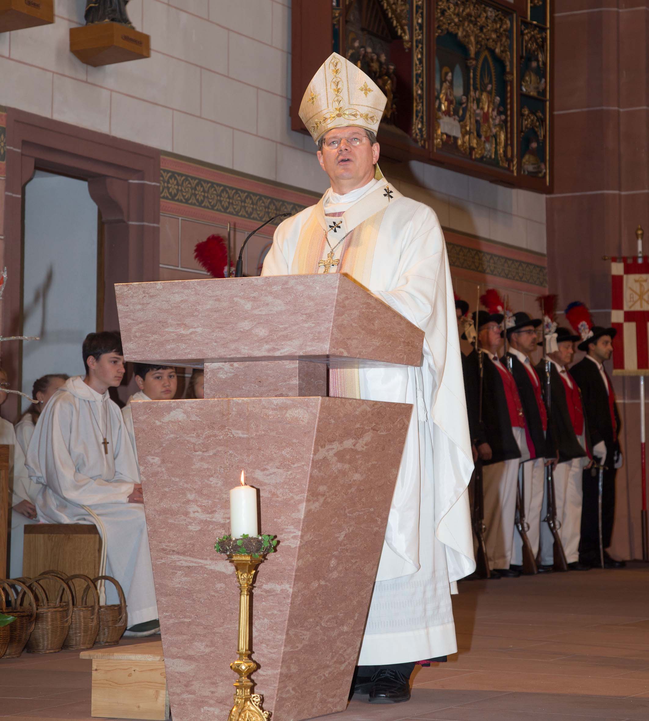 2018-10-22-OH-kal-Festgottesdienst mit Erzbischof Stephan Burger-Fest des Kirchenpatron St Gallus-vkMG8A0460b