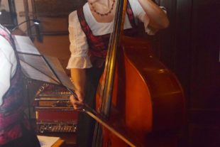 2018-12-10-NO-hv-Z' Licht gehen auf dem Mühlstein-DSC_1920