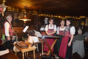 2018-12-10-NO-hv-Z' Licht gehen auf dem Mühlstein-DSC_1927