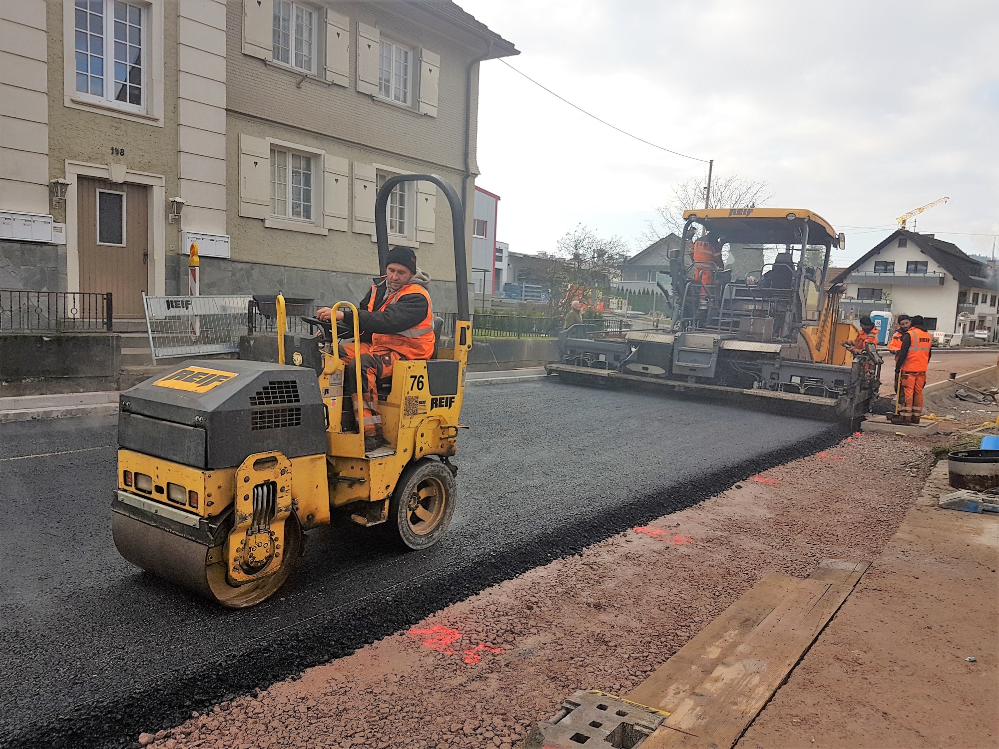 2018-12-14-ZE-UH-hpw-L94-Sanierung-Asphaltarbeiten-Teilstück-20181212_115204(1)