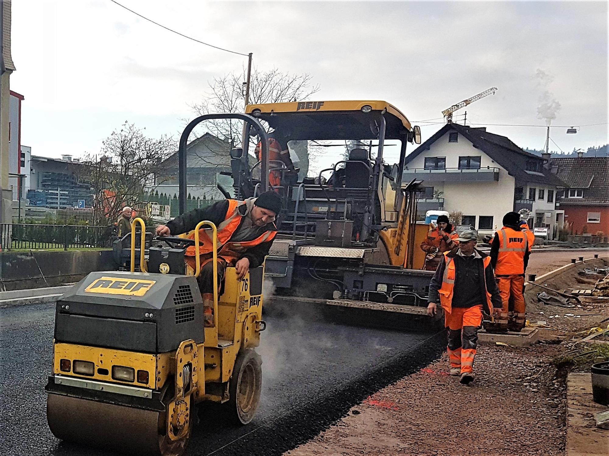 2018-12-14-ZE-UH-hpw-L94-Sanierung-Asphaltarbeiten-Teilstück-20181212_115245