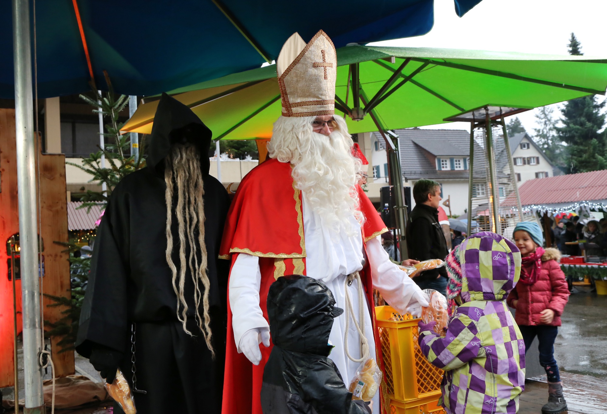 2018-12-3-OH-Weihnachtsmarkt Oberharmersbach 2018-Foto Anne-Kathrin Heizmann-IMG_6552+_Nikolaus