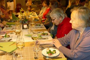 2018-12-3-ZE-UE-Andrea Huber-Landfrauen Abend über das Glück 2018-11 Abend Glück (13)