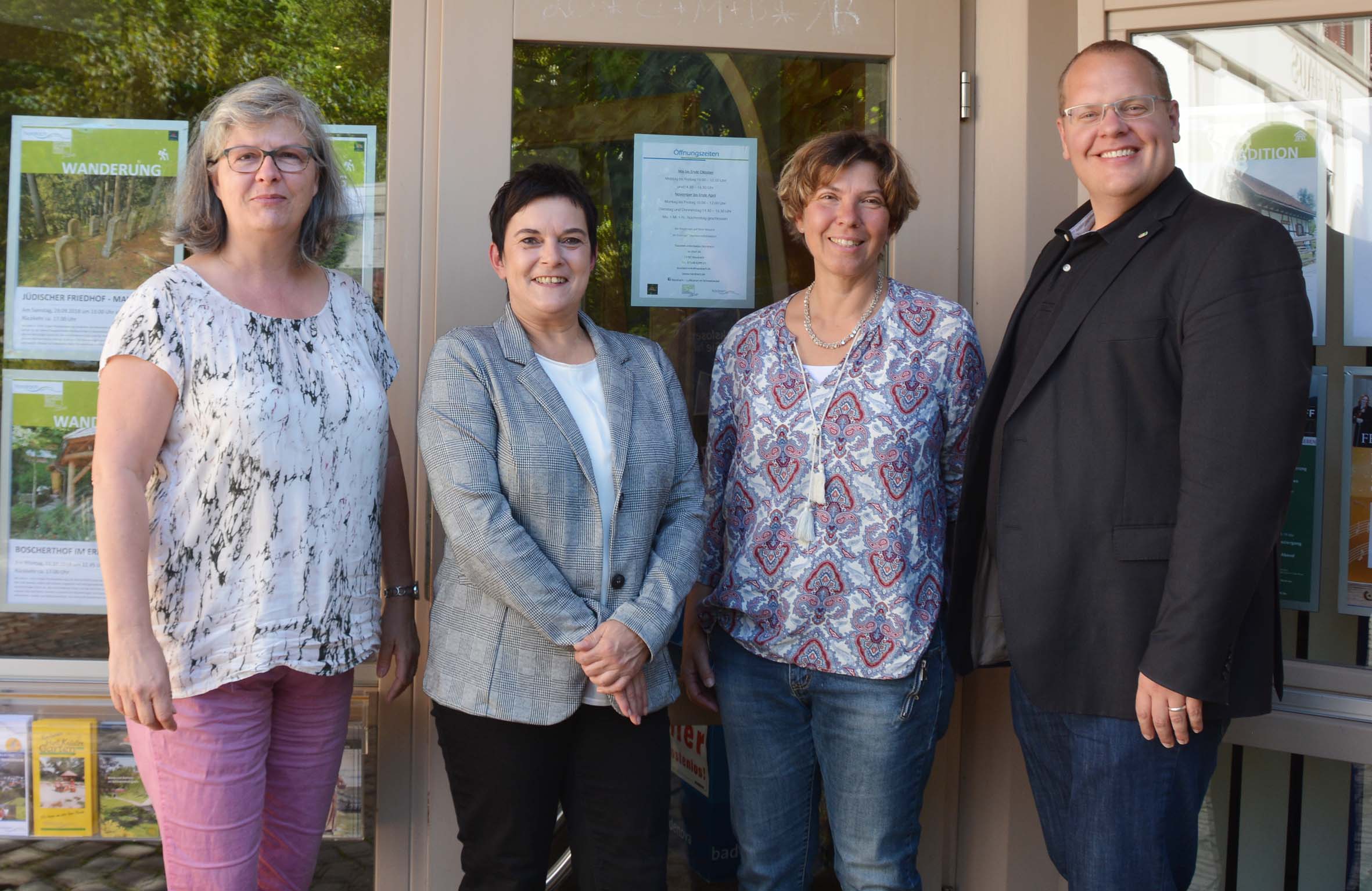 2018-9-28-NO-hps-Touristen-Information-neues Team-Kamm-Essig-DSC_1378 2