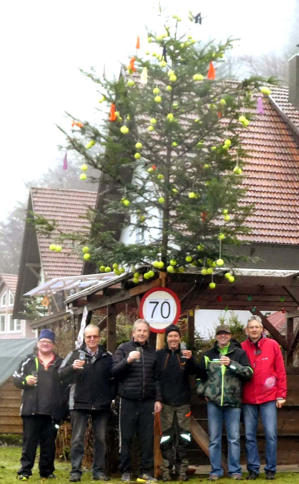 2019-1-2-NO-ac-TC Nordrach gratuliert Albrecht Bruder-70 Geburtstag-181231 PR SCHP 70. Geb. Albrecht Bruder Foto