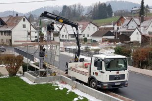 2019-1-23-ZE-UH-Steinkreuz-Hauptstraße-Kaffeebrücke-wir teilweise von einer Fachfirma abgebaut für Restauration-Foto Michael Müller-20190122_101946