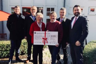 2019-2-15-HA-Haslach-Margot Bäuerle-Klaus Minarsch Spendeaktion-Bild_Spendenübergabe_13_02_19