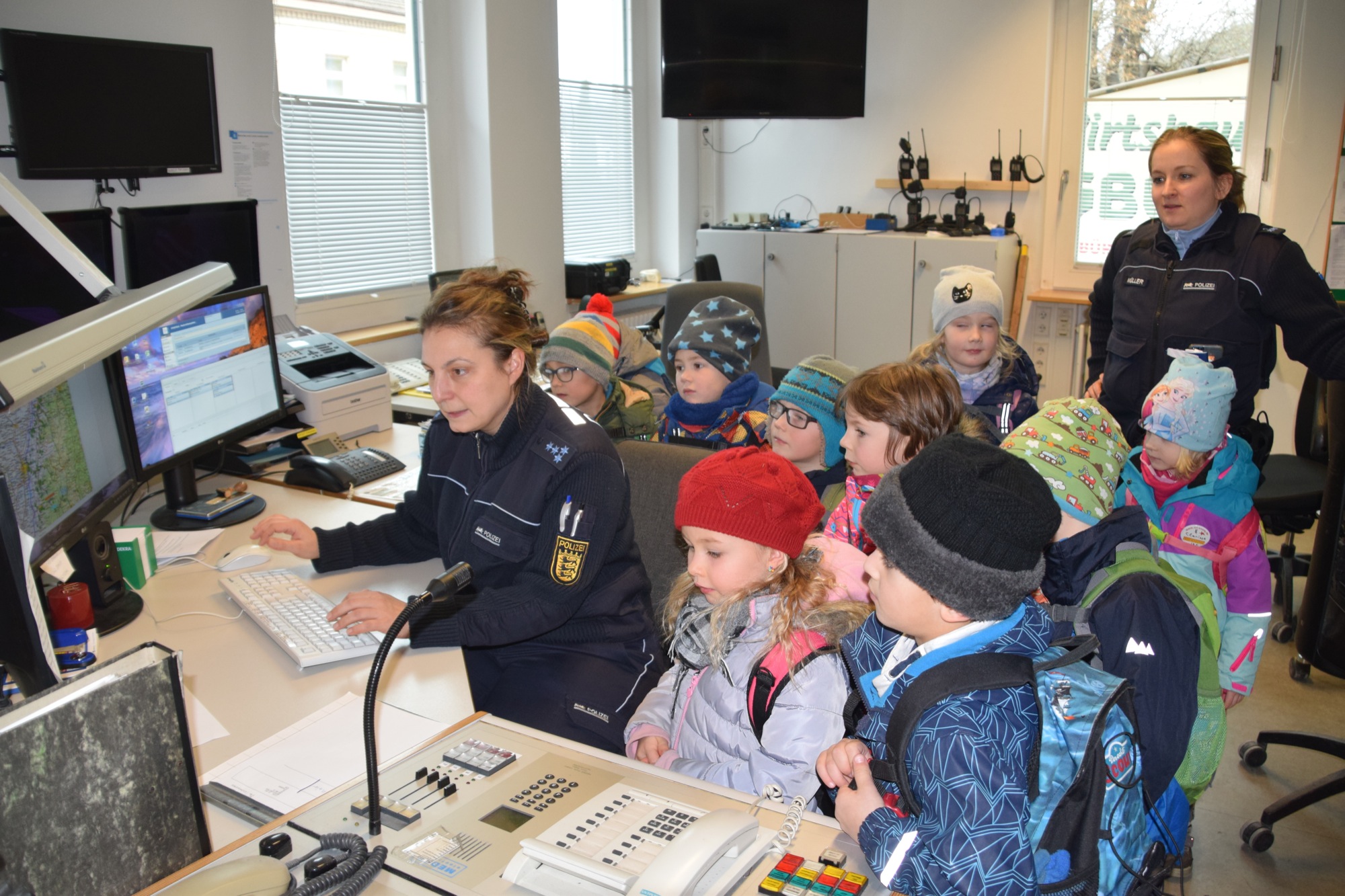 2019-2-4-BI-Kindergarten-Besuch Polizei-190114 Polizei (18)