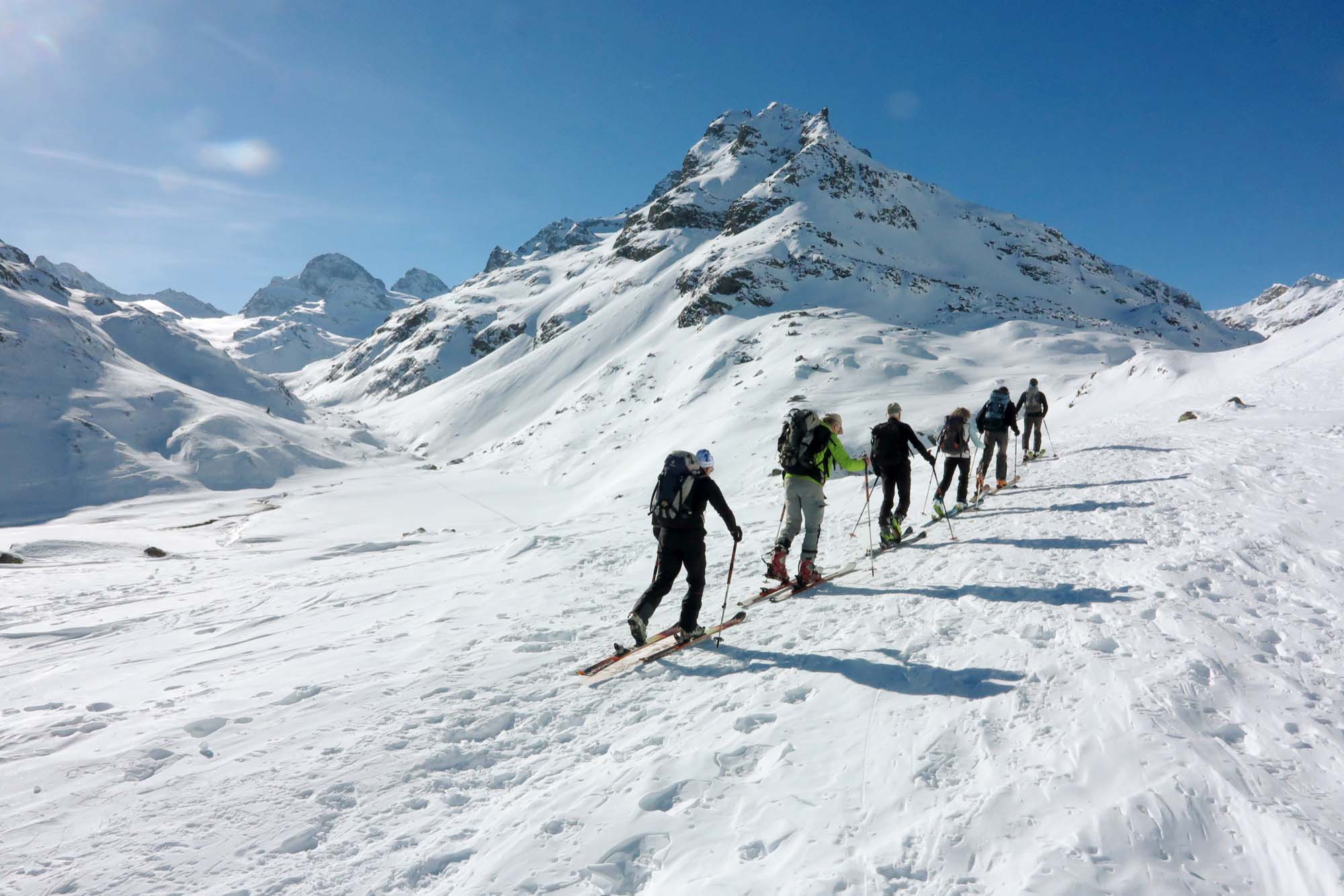 2019-3-1-NO-mh-Alpenverein-Aufstieg ins Klostertal zur Verhupfspitze ( 2957m) mit Blick zum Piz Buin