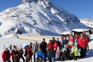 2019-3-1-NO-mh-Alpenverein-Die Gruppe beim Silvretta Stausee