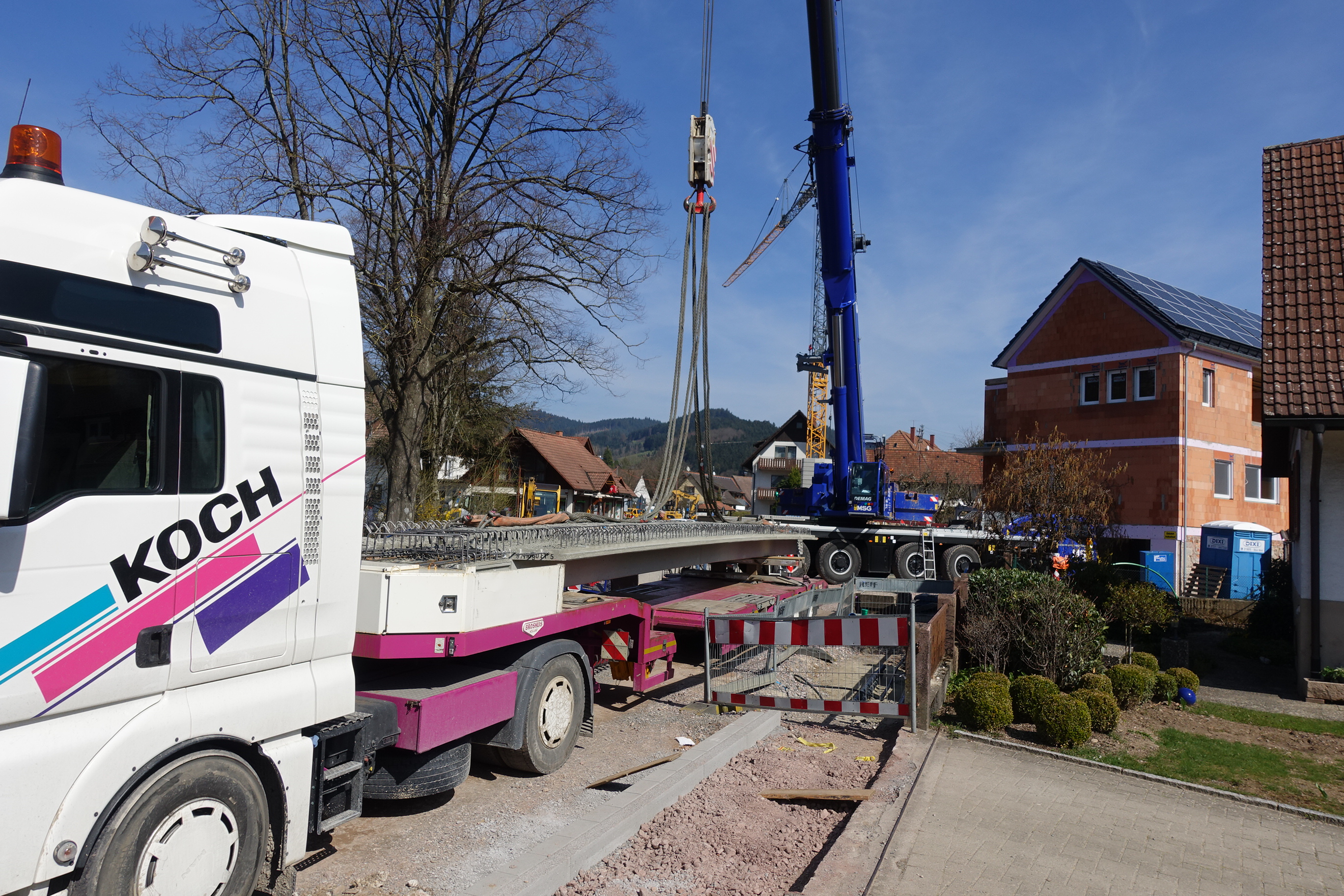2019-3-25-Zell-Unterharmersbach-Rösslebrücke-Fertigteile (20)-Foto Hans-Peter Wagner.JPG