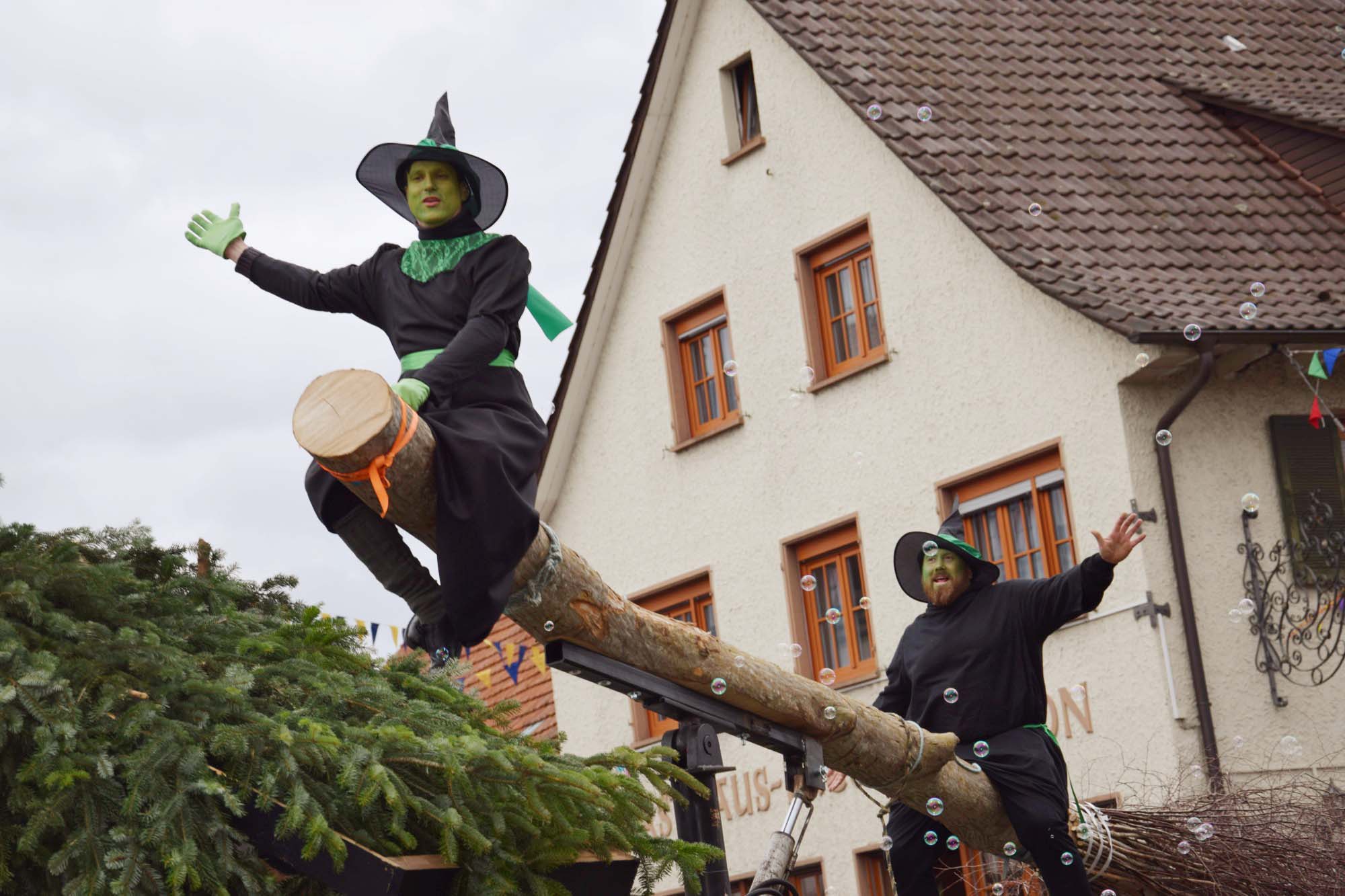 2019-3-6-BI-DS-Kinderumzug-Hexenverbrennung-DSC_0611