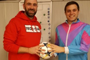 2019-3-8-OH-SVO-Sven Killig spendet den Spielball