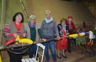 Fünf Neuhauser Familien pflegen die Tradition des Palmenbindens