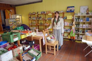 Iris Fischer bietet Naturprodukte an