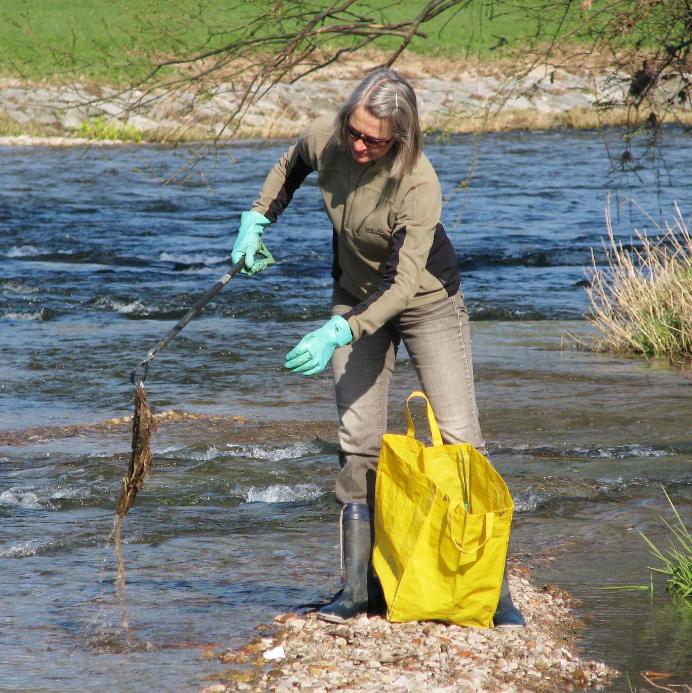 2019-5-22-BI-Martina Gauss-Abfall sammeln 190331-086-abfall-sammeln