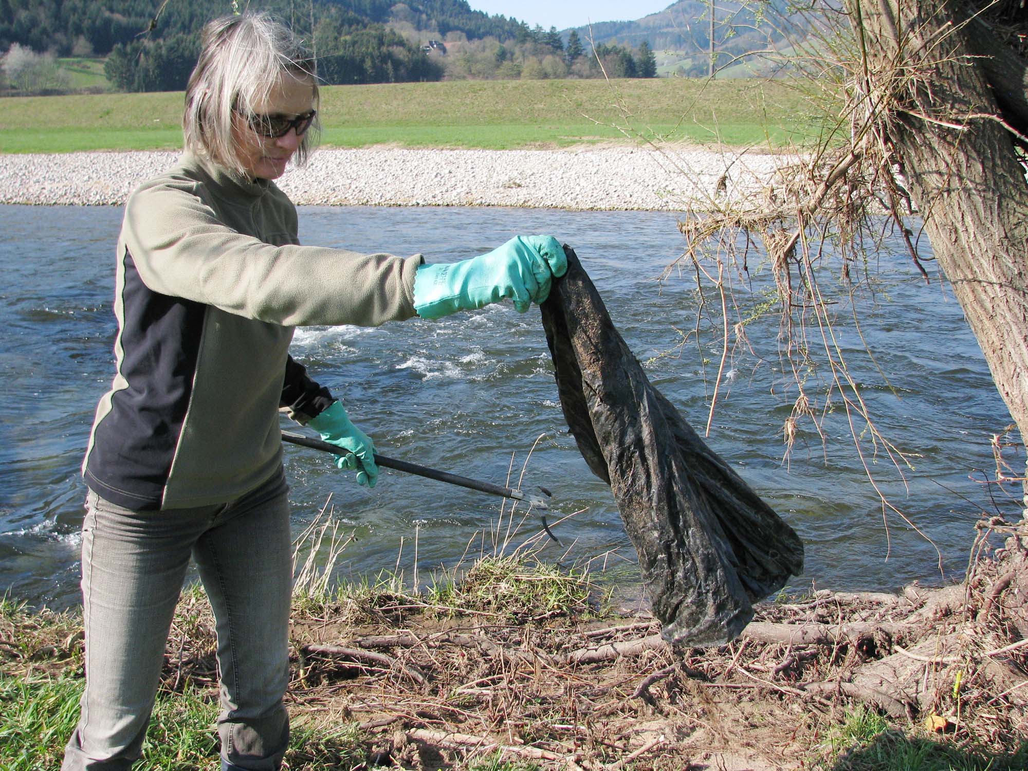 2019-5-22-BI-Martina Gauss-Abfall sammeln 190331-176-abfall-sammeln